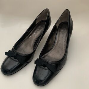 Laura Ashley Marilyn Heel Black Size 9 1/2